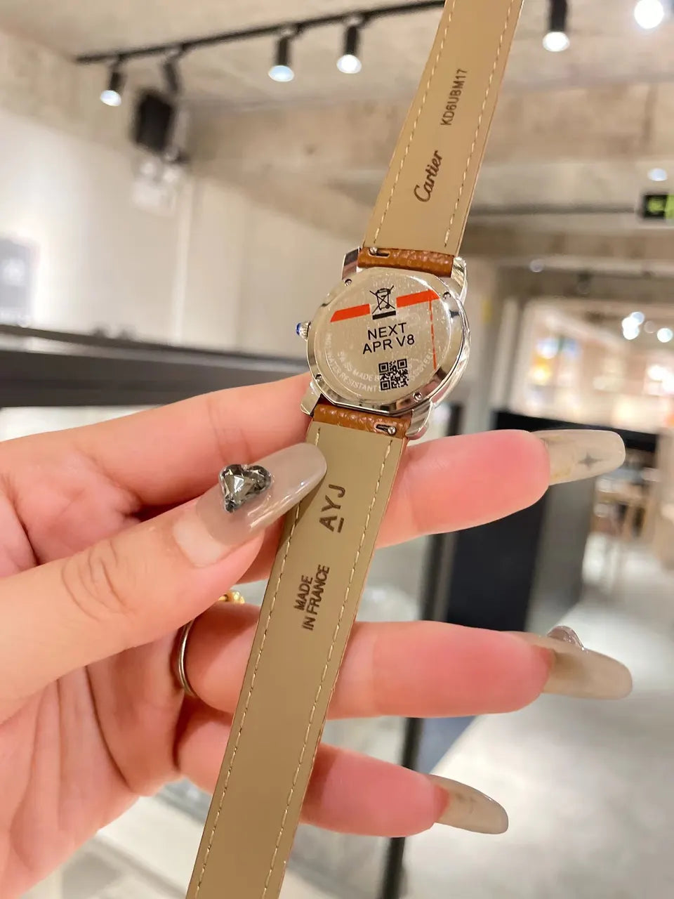 Cartier Gold Diamond Ladies Watch - Hình 10
