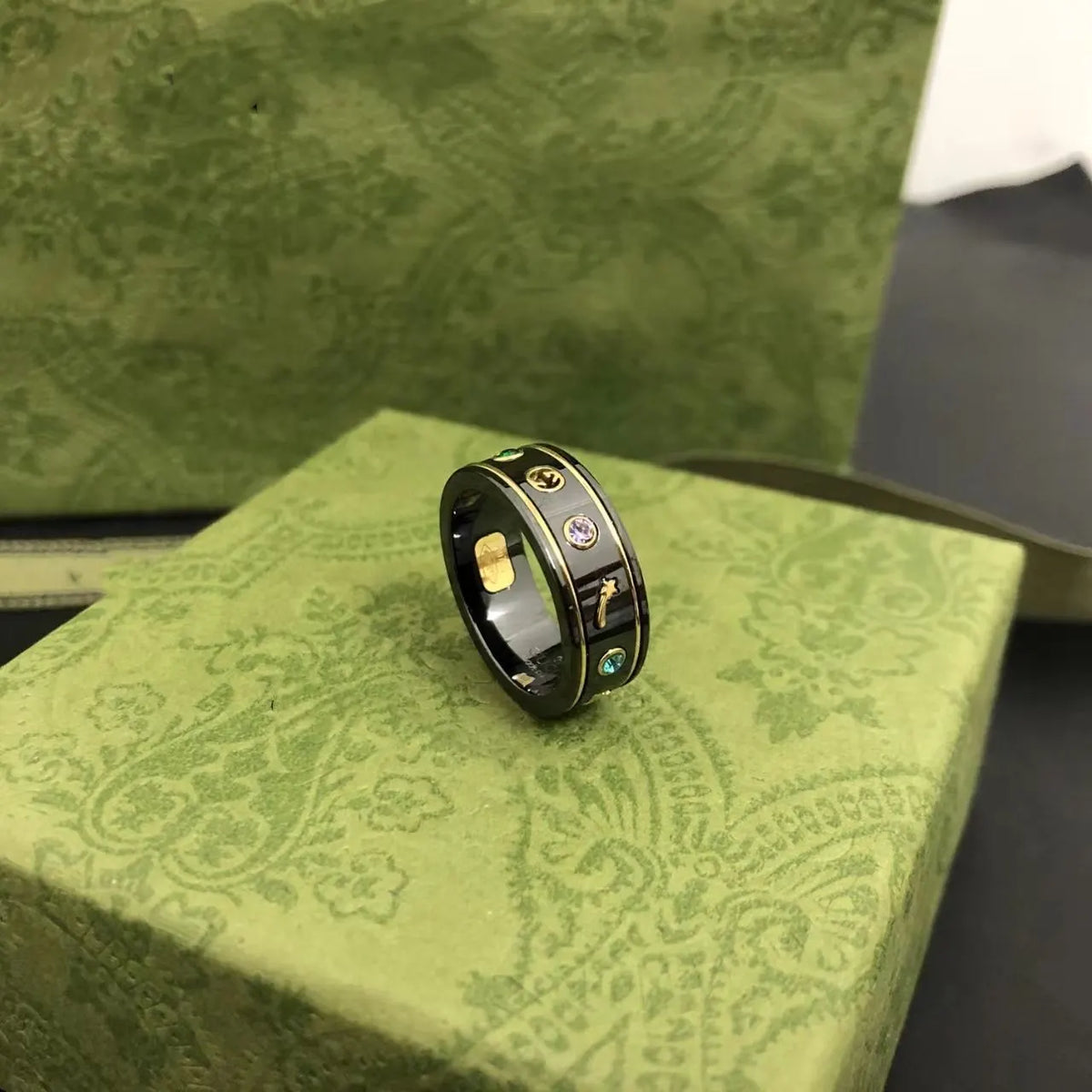 Gucci Black Ceramic Icon Ring - Hình 3