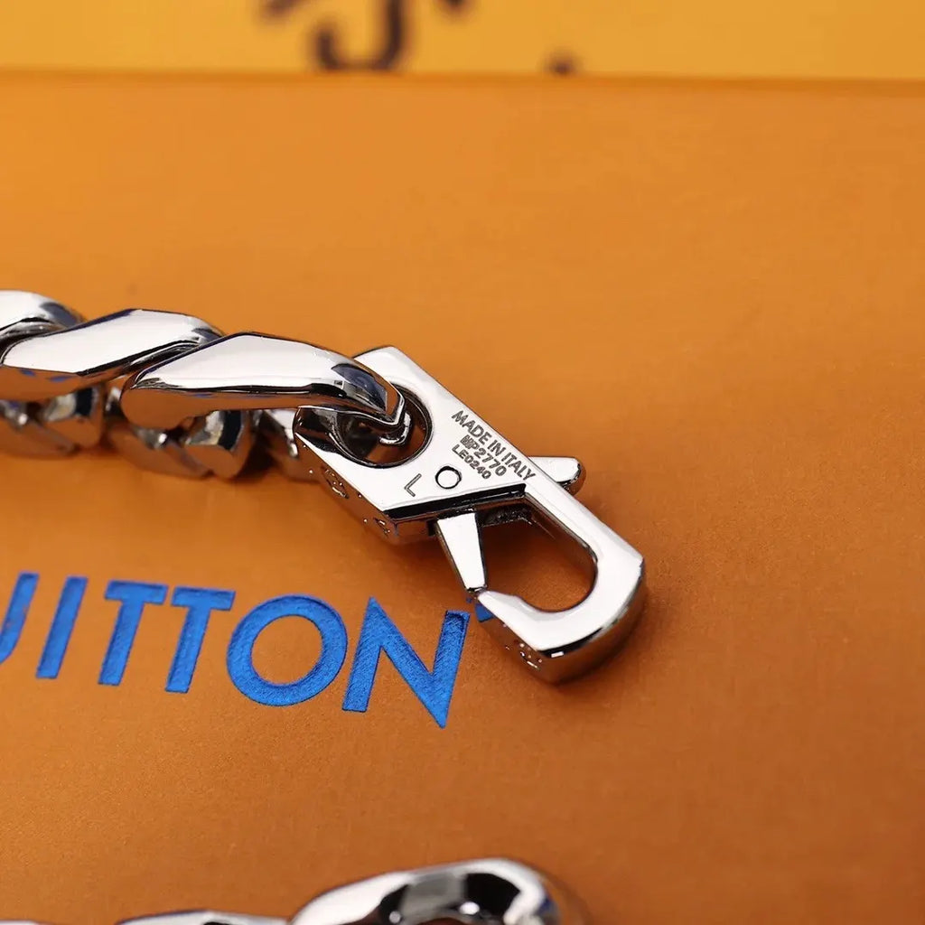 Premium Silver Chain Bracelet with LV Logo - Hình 4