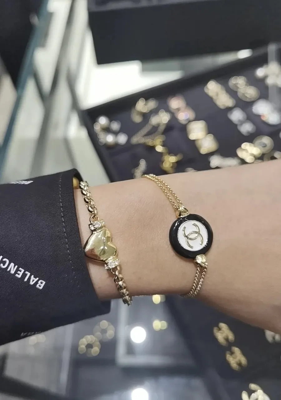 Premium Circle Logo Bracelet in Gold Finish - Hình 2