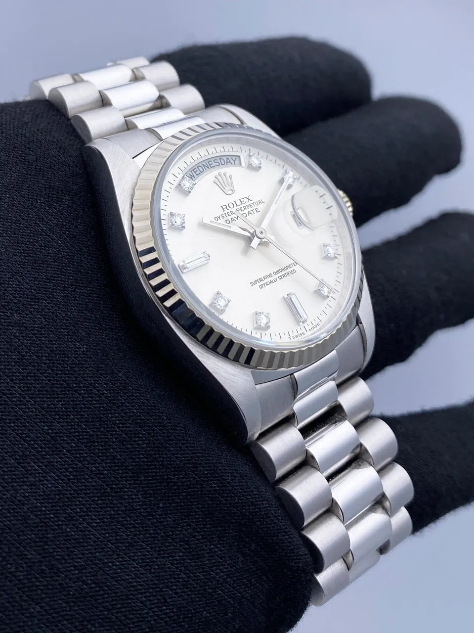 Rolex Silver Diamond Day-Date dial - Hình 2