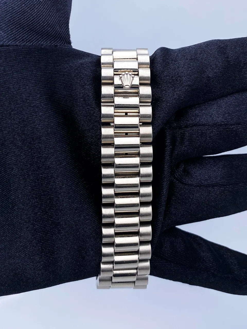 Rolex Platinum Diamond Day-Date - Hình 6