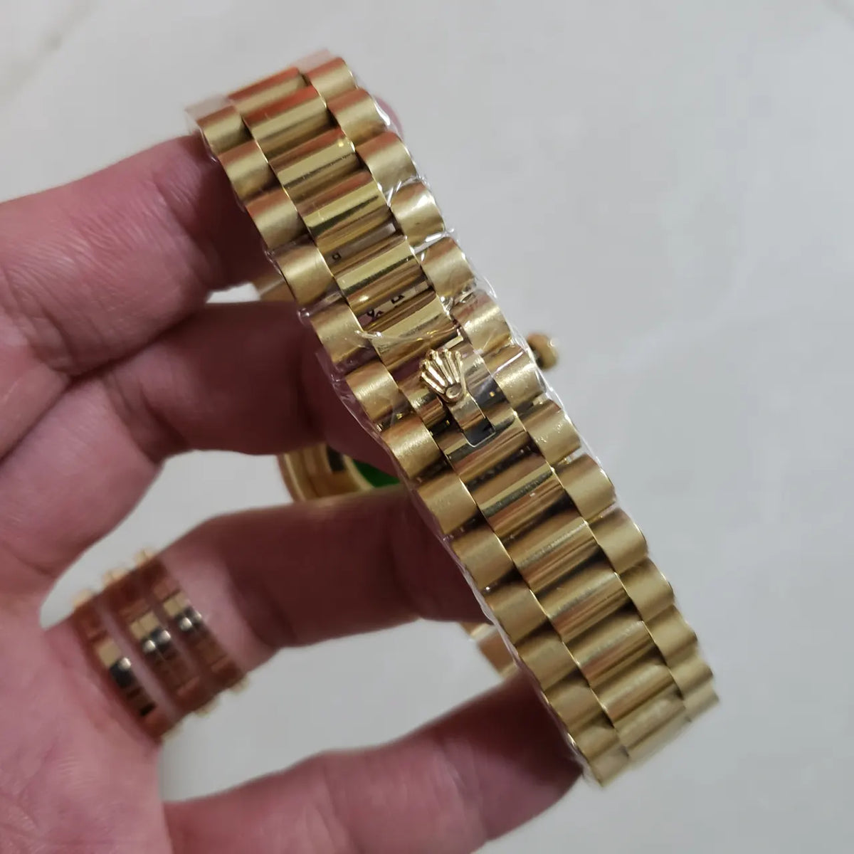 black Rolex Day-Date Gold Diamond Bezel - Hình 3